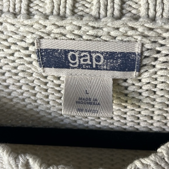 GAP 2002 Cream Knit Sweater - Picture 4 of 6